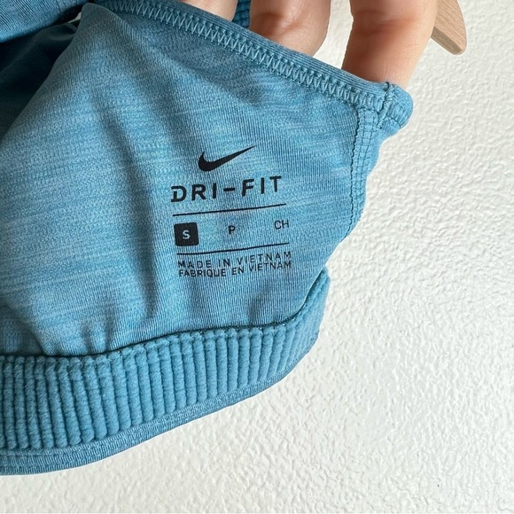 Nike Women's Blue Sports Bra Top Small - Picture 3 of 3